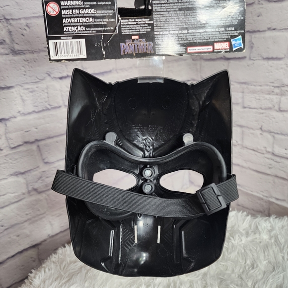 ๐๏ธ Marvel Black Panther Mask - Picture 9 of 14